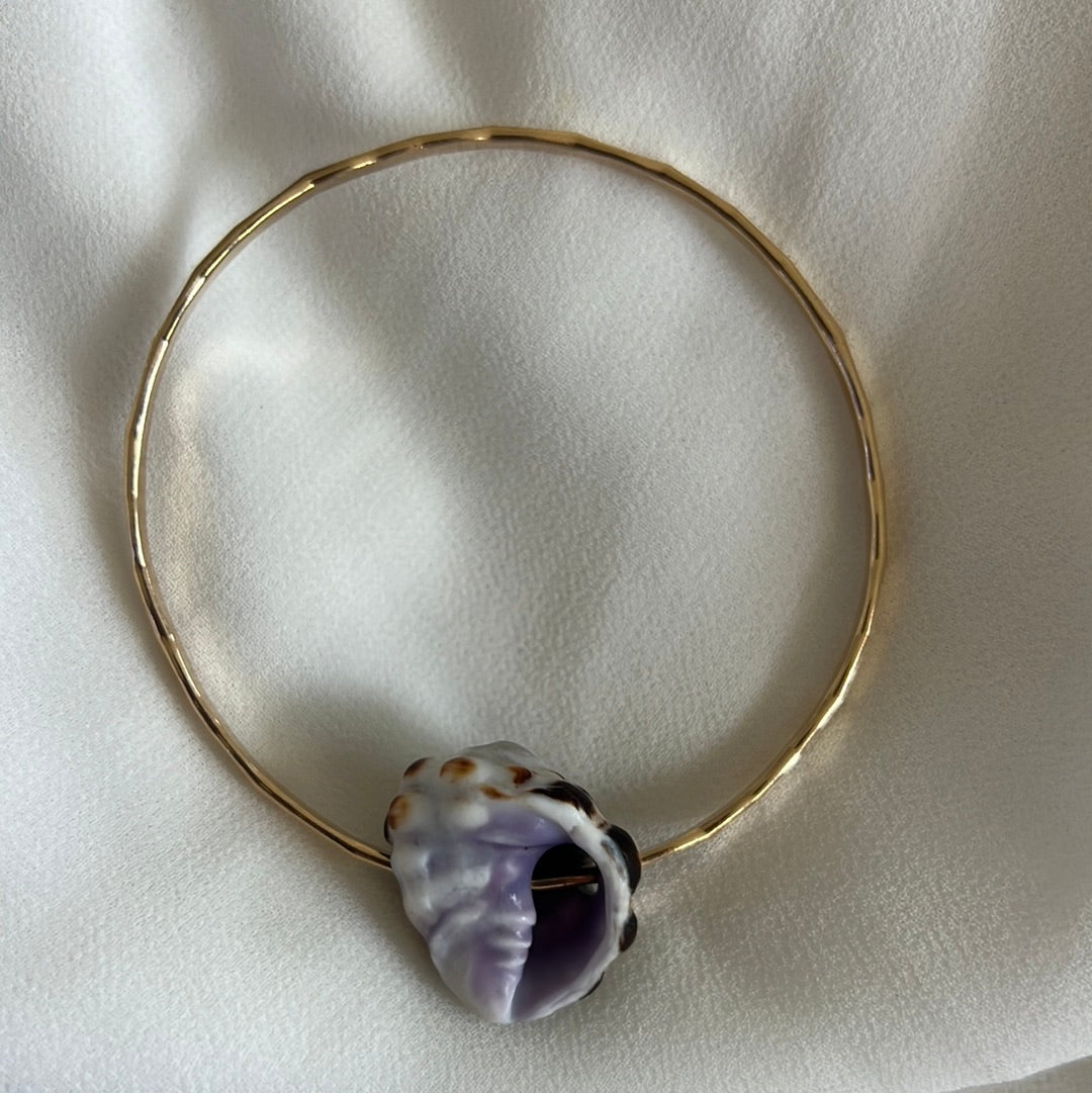7.5” drupe shell bangle
