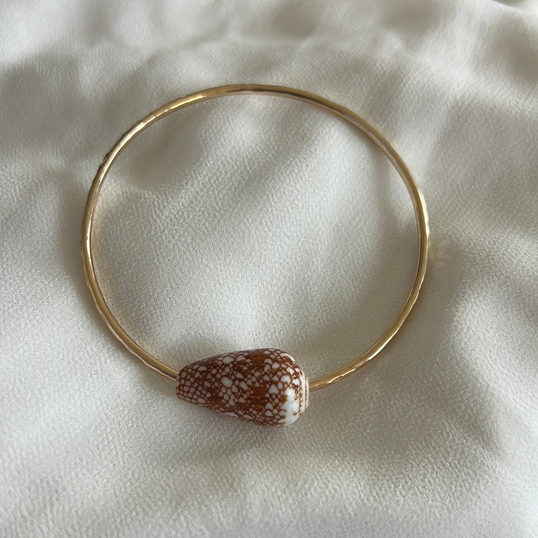 7.5” Penniform cone shell bangle