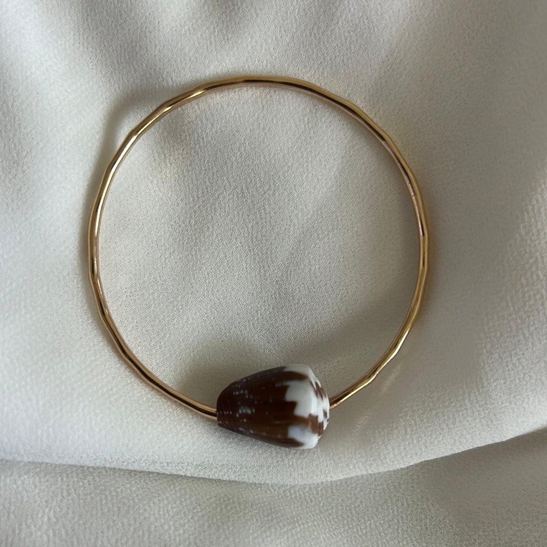 7” rat cone shell bangle