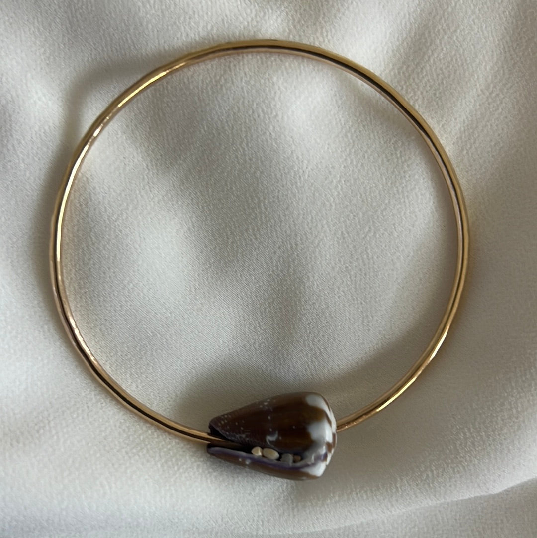 8” rat cone shell Bangle ￼