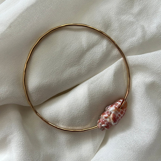 Red miter shell bangle size 9”