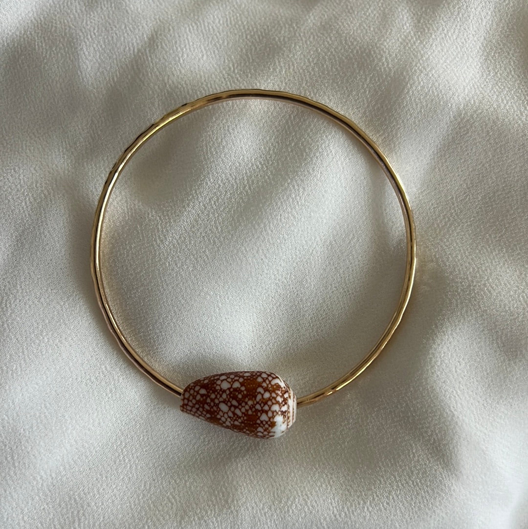 7.5” Penniform cone shell bangle