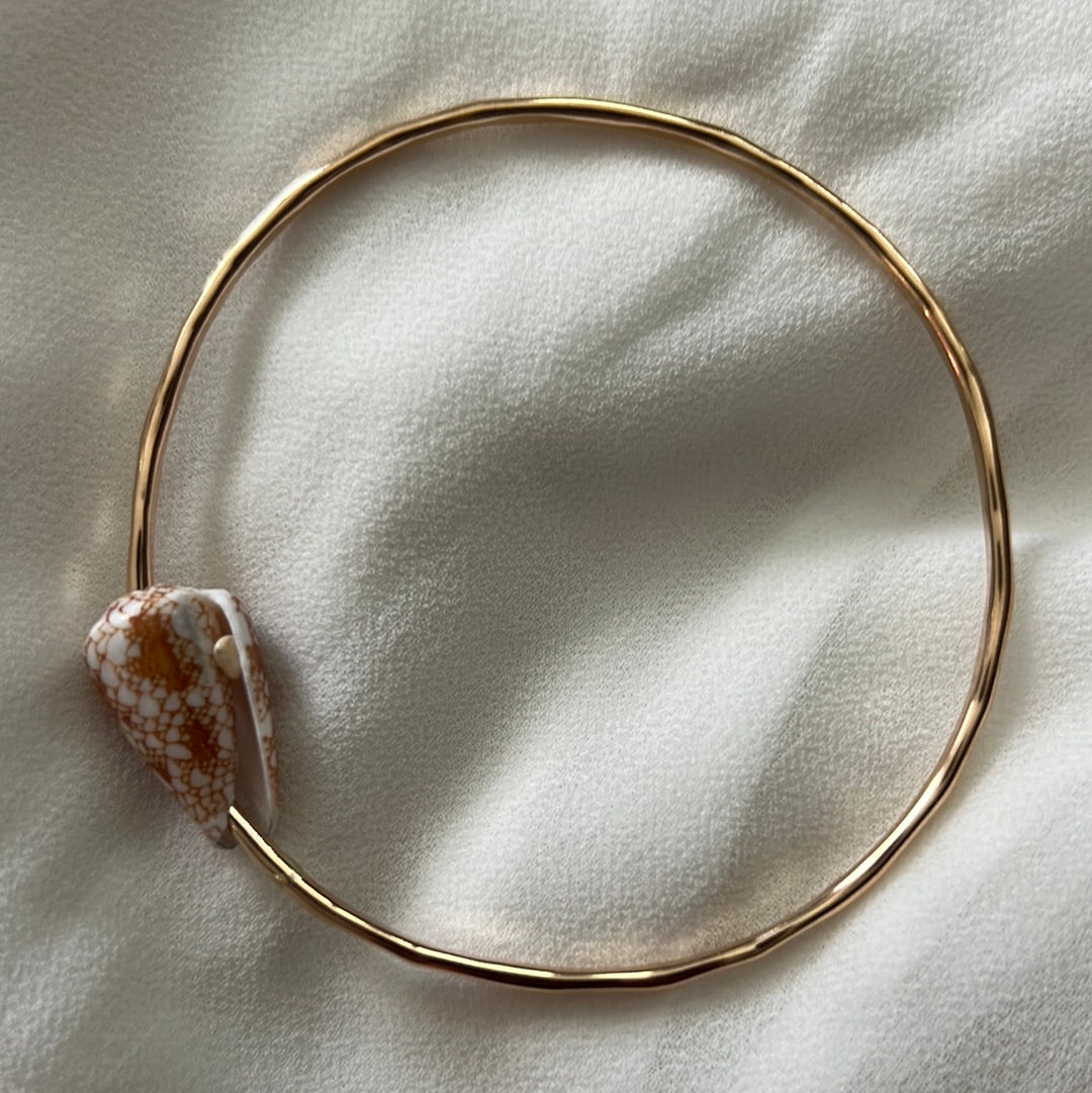 Penniform cone shell bangle size 8”