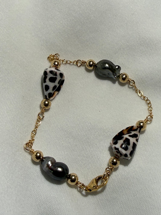 Hebrew & Tahitian keshi magnetic bracelet