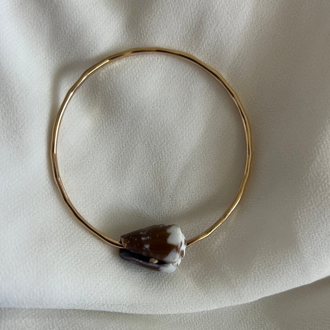 7” rat cone shell bangle