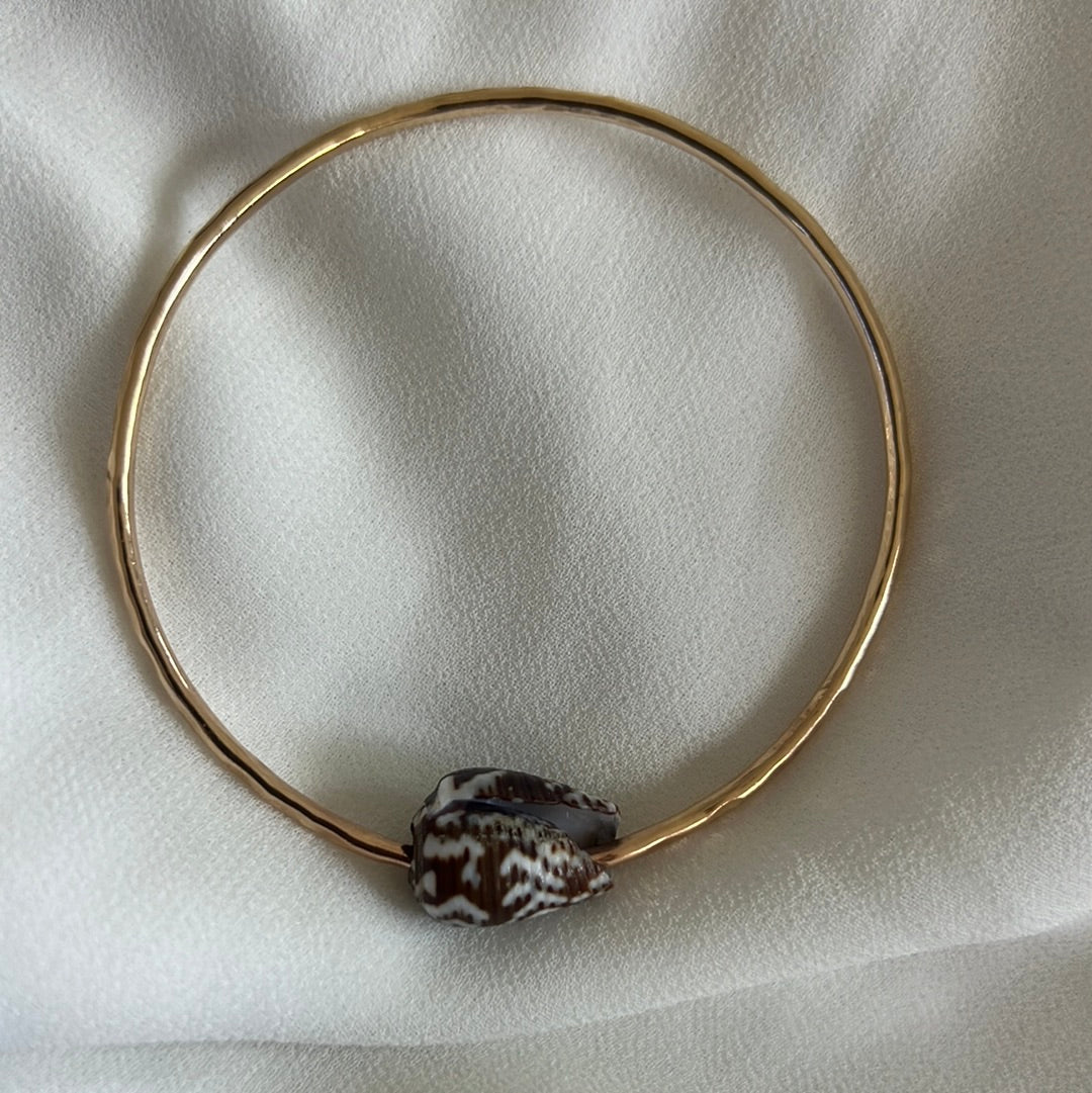 7.5” Cat cone shell bangle