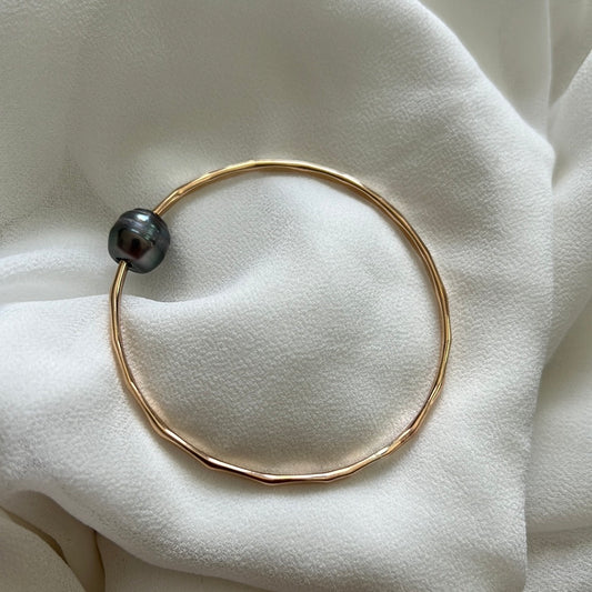 Tahitian pearl bangle size 7”